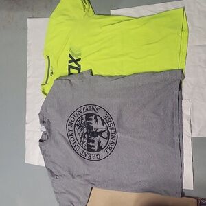 2 Mens graphic t-shirt lot XL yellow Fox active tee gray Smoky mountains  shirts